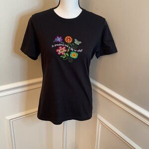 Embroidered Grandmother T-shirt size Small Grandmother's Love tee